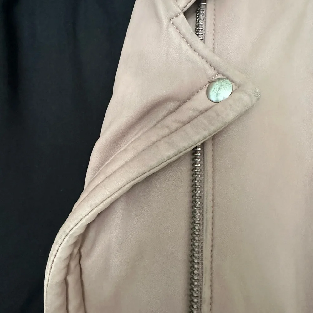 IRO DUSTY PINK MOTORCYCLE LEATHER JACKET-SIZE 40-UNWORN- RETAIL $1250.